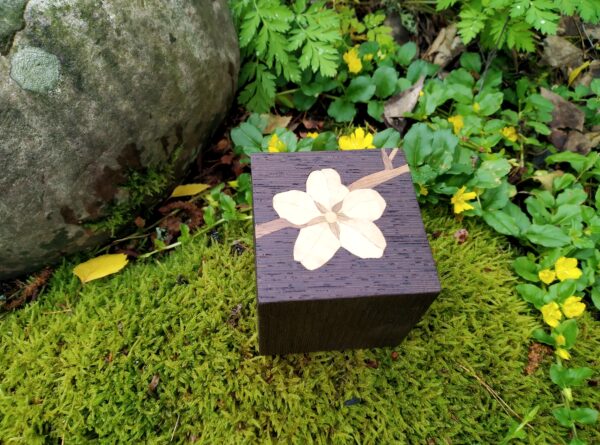 puinen uurna vauvalle